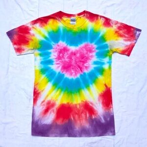 Heart Rainbow Tie Dye T-shirt Small